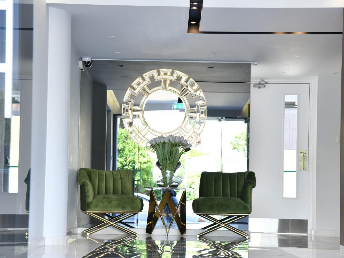 Baz Tower Aparthotel Nicosia Ngoại thất bức ảnh