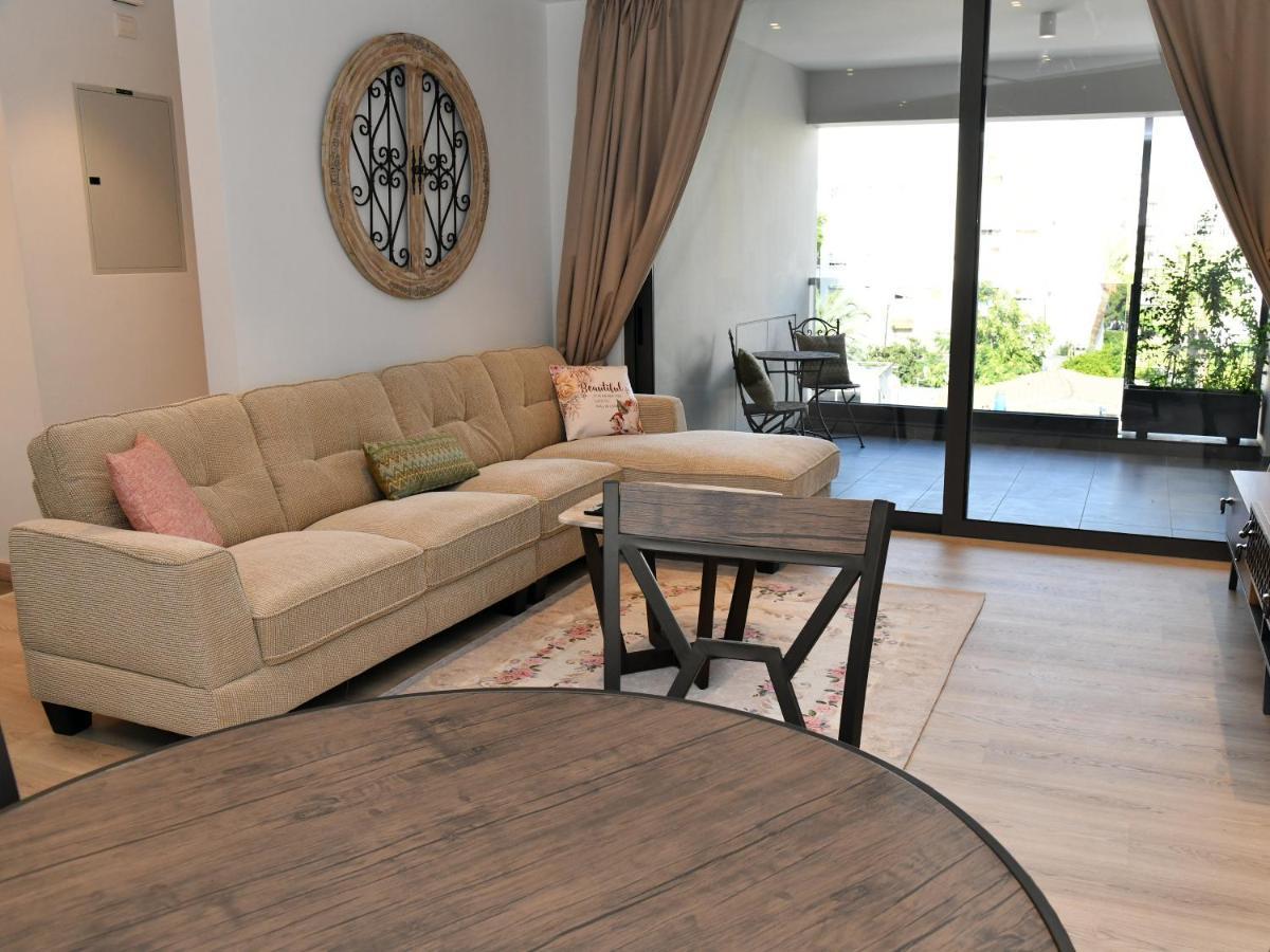 Baz Tower Aparthotel Nicosia Ngoại thất bức ảnh