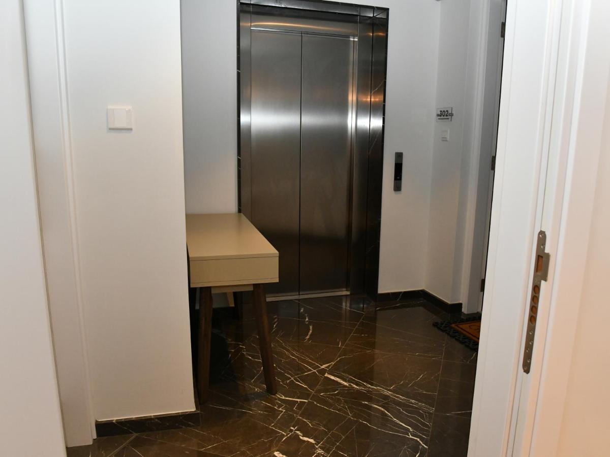 Baz Tower Aparthotel Nicosia Ngoại thất bức ảnh