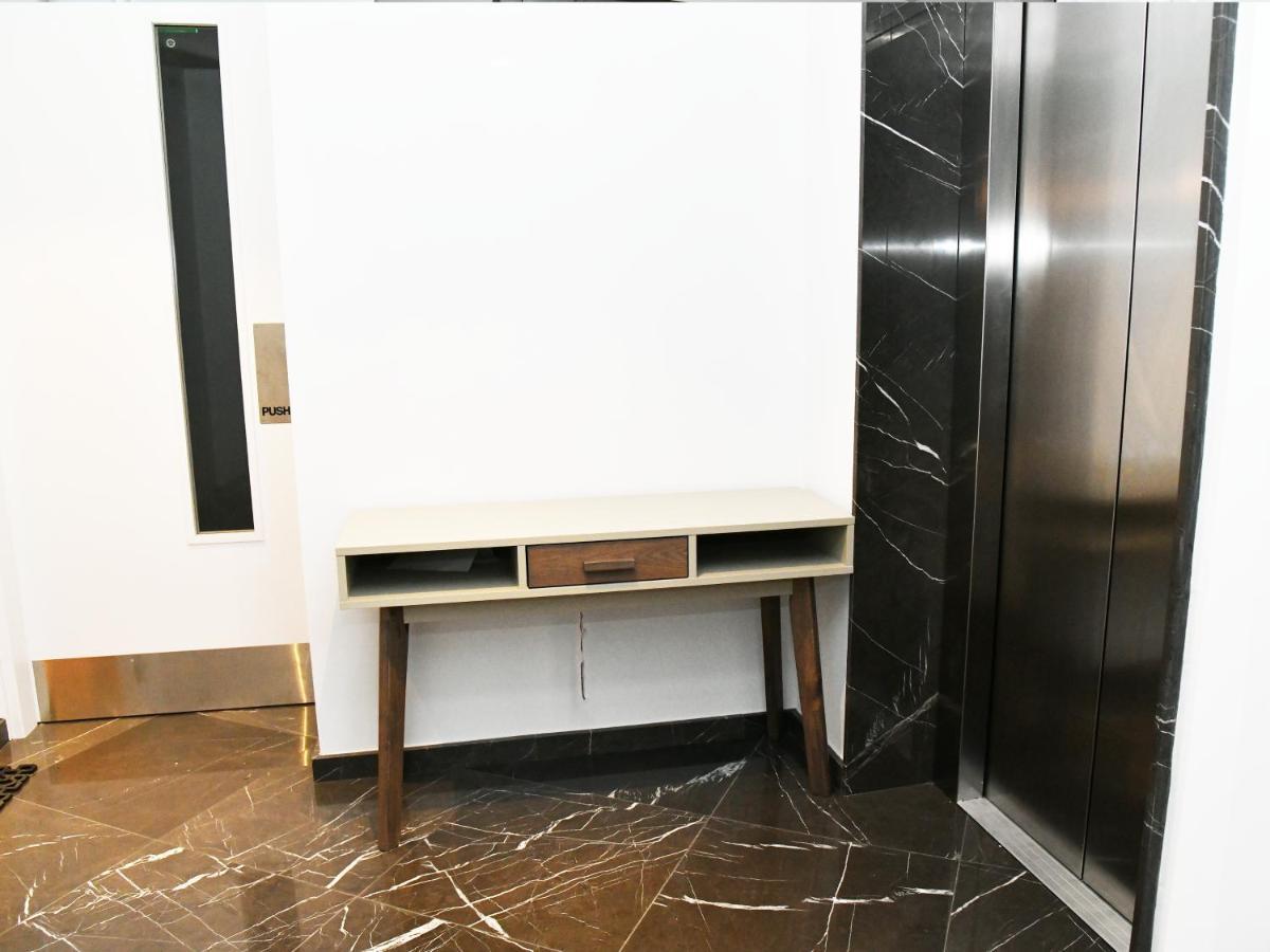 Baz Tower Aparthotel Nicosia Ngoại thất bức ảnh