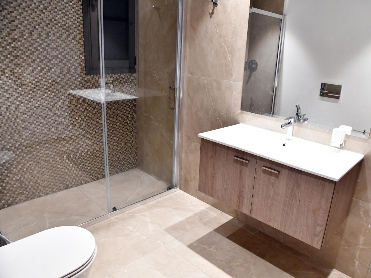 Baz Tower Aparthotel Nicosia Ngoại thất bức ảnh