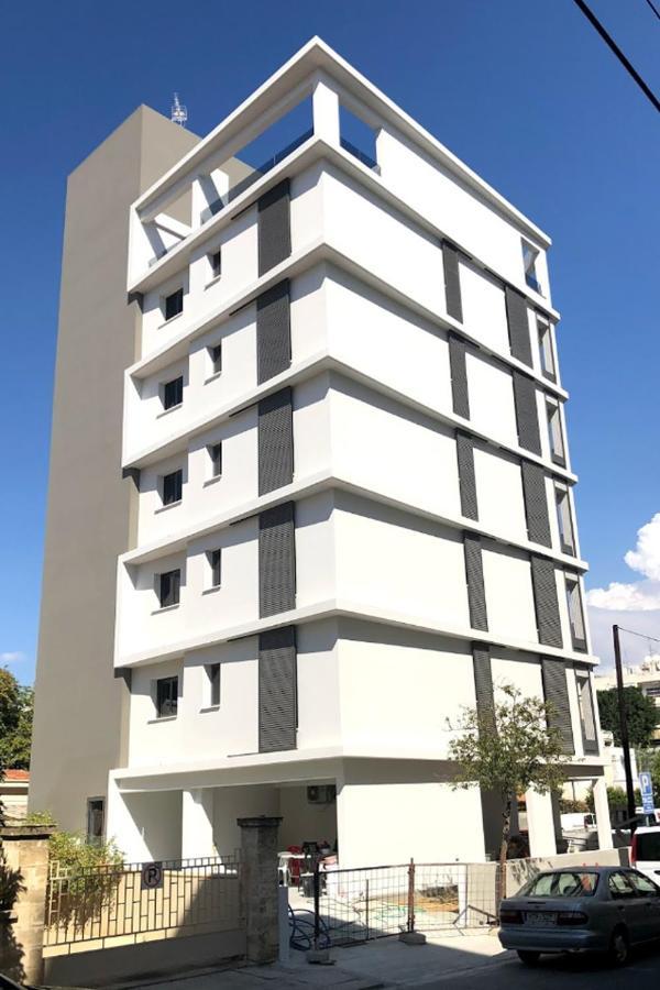 Baz Tower Aparthotel Nicosia Ngoại thất bức ảnh